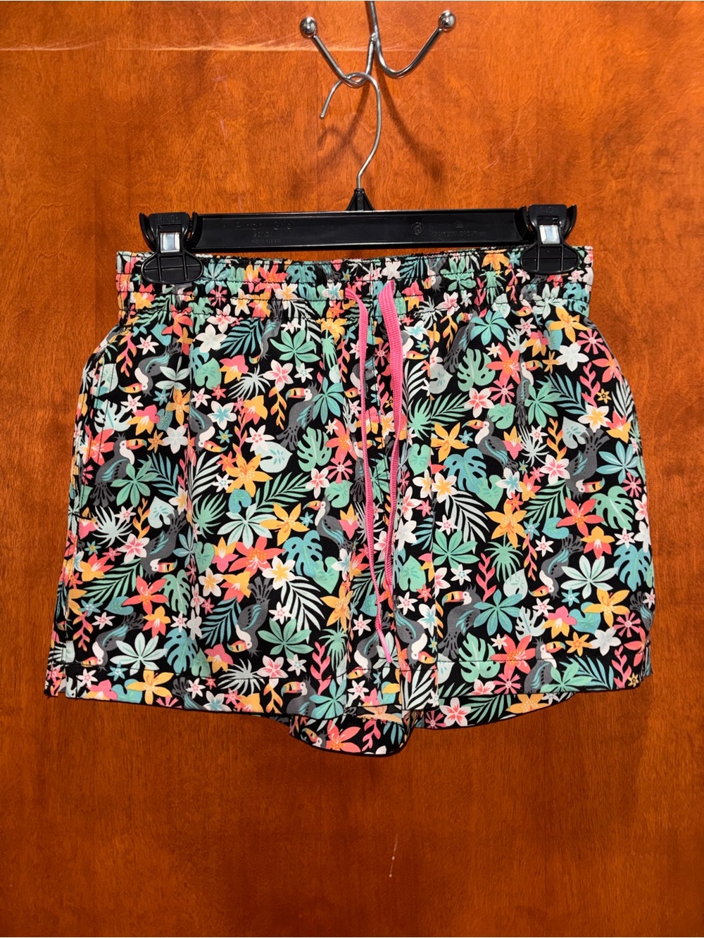 chubbies Black Tropical Floral Drawstring Shorts with Pink Tie
